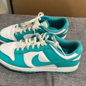 Men’s Nike Air Force sneaker